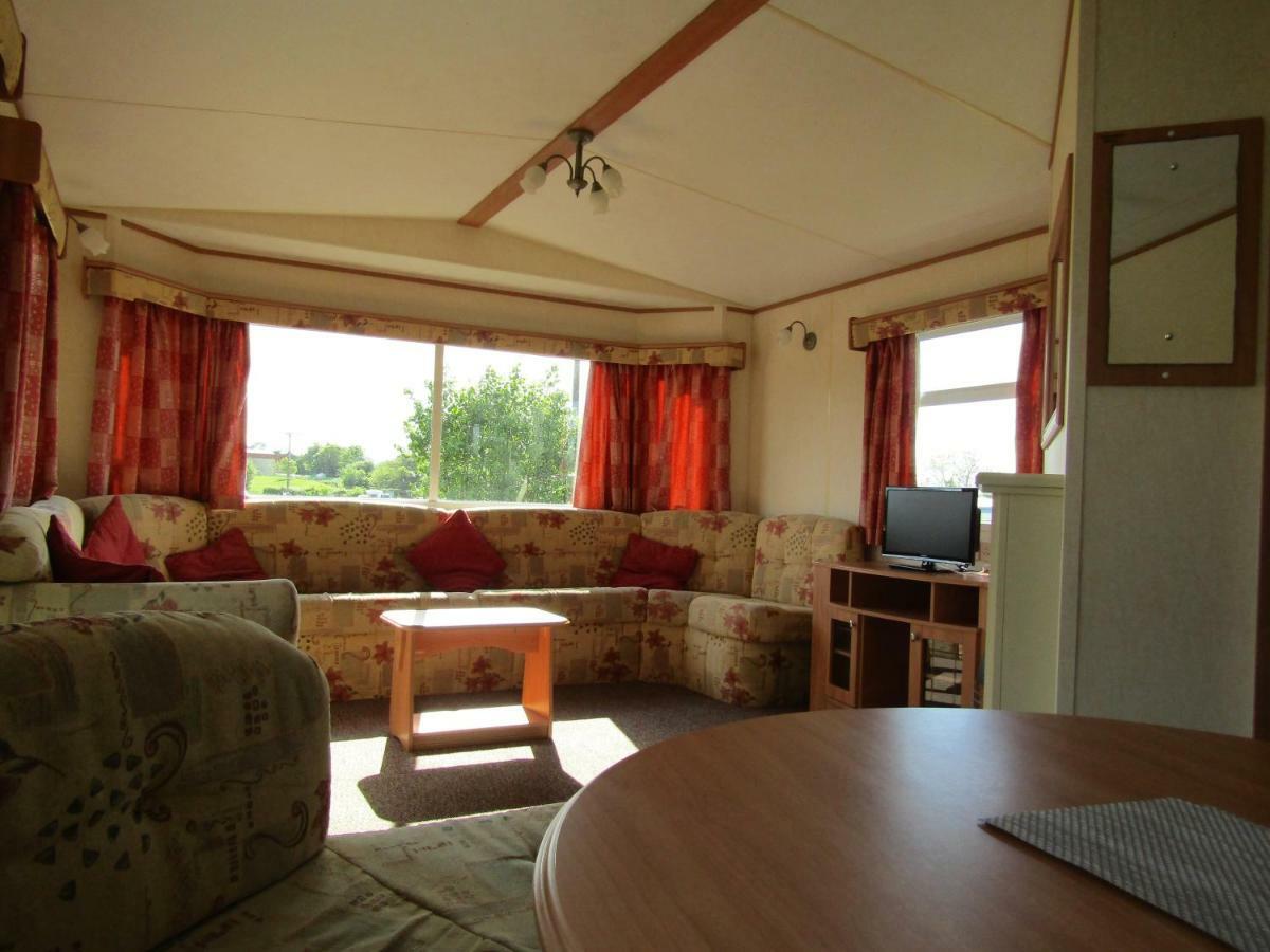 Fenlake Holiday Accommodation Metheringham Екстериор снимка