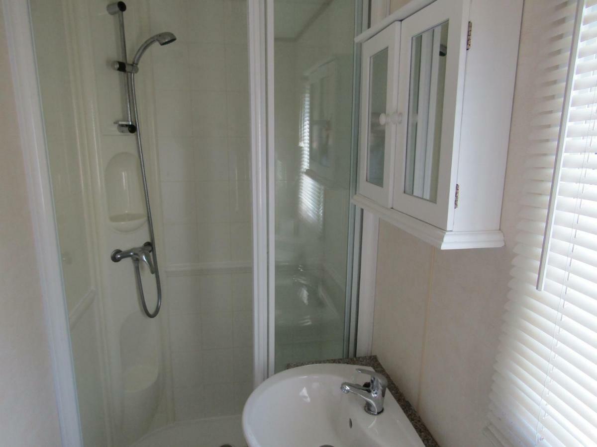Fenlake Holiday Accommodation Metheringham Екстериор снимка